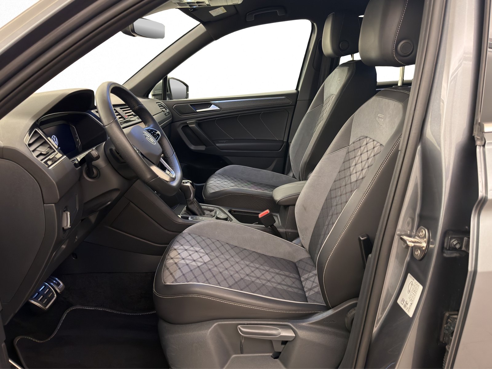 VW Tiguan Allspace 2.0 TSI R-Line DSG 4Motion, Essence, Occasion / Utilisé, Automatique - 4