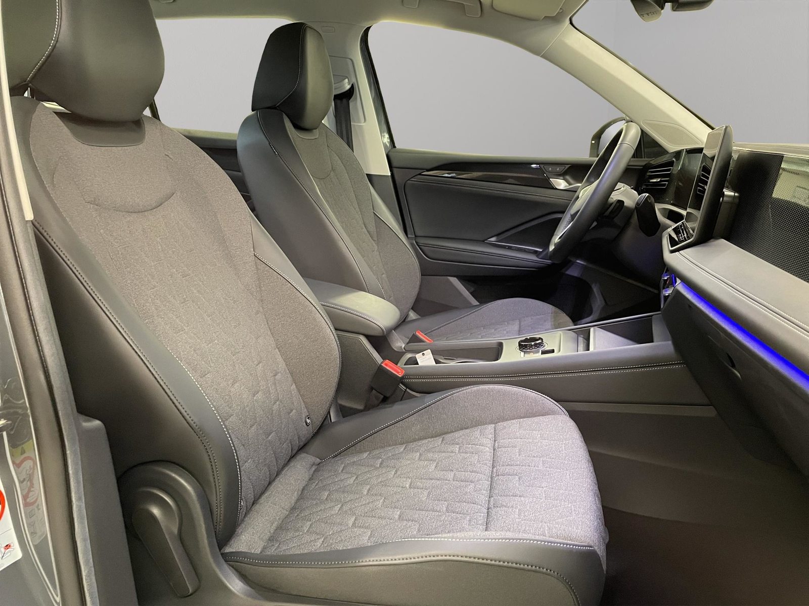 VW Tiguan 1.5 TSI Life DSG, Mild-Hybrid Benzin/Elektro, Occasion / Gebraucht, Automatik - 4