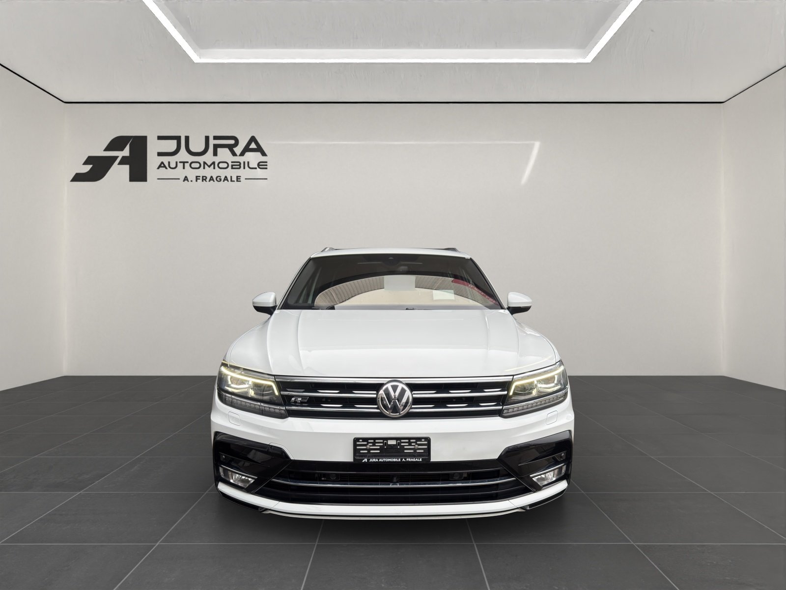 VW Tiguan 2.0 TDI DSG R-Line, Diesel, Occasion / Gebraucht, Automatik - 3