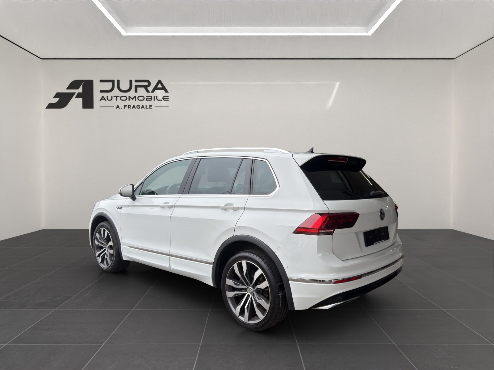 VW Tiguan 2.0 TDI DSG R-Line, Diesel, Occasion / Gebraucht, Automatik - 5