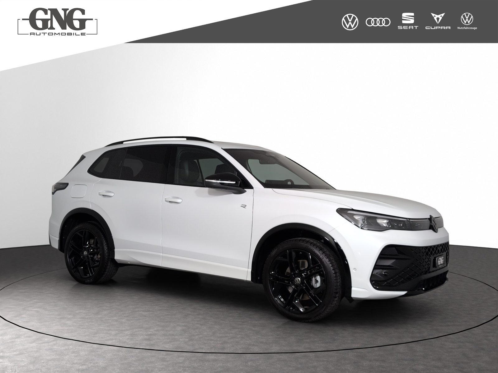 VW Tiguan R-Line UNITED, Benzina, Occasioni / Usate, Automatico - 4