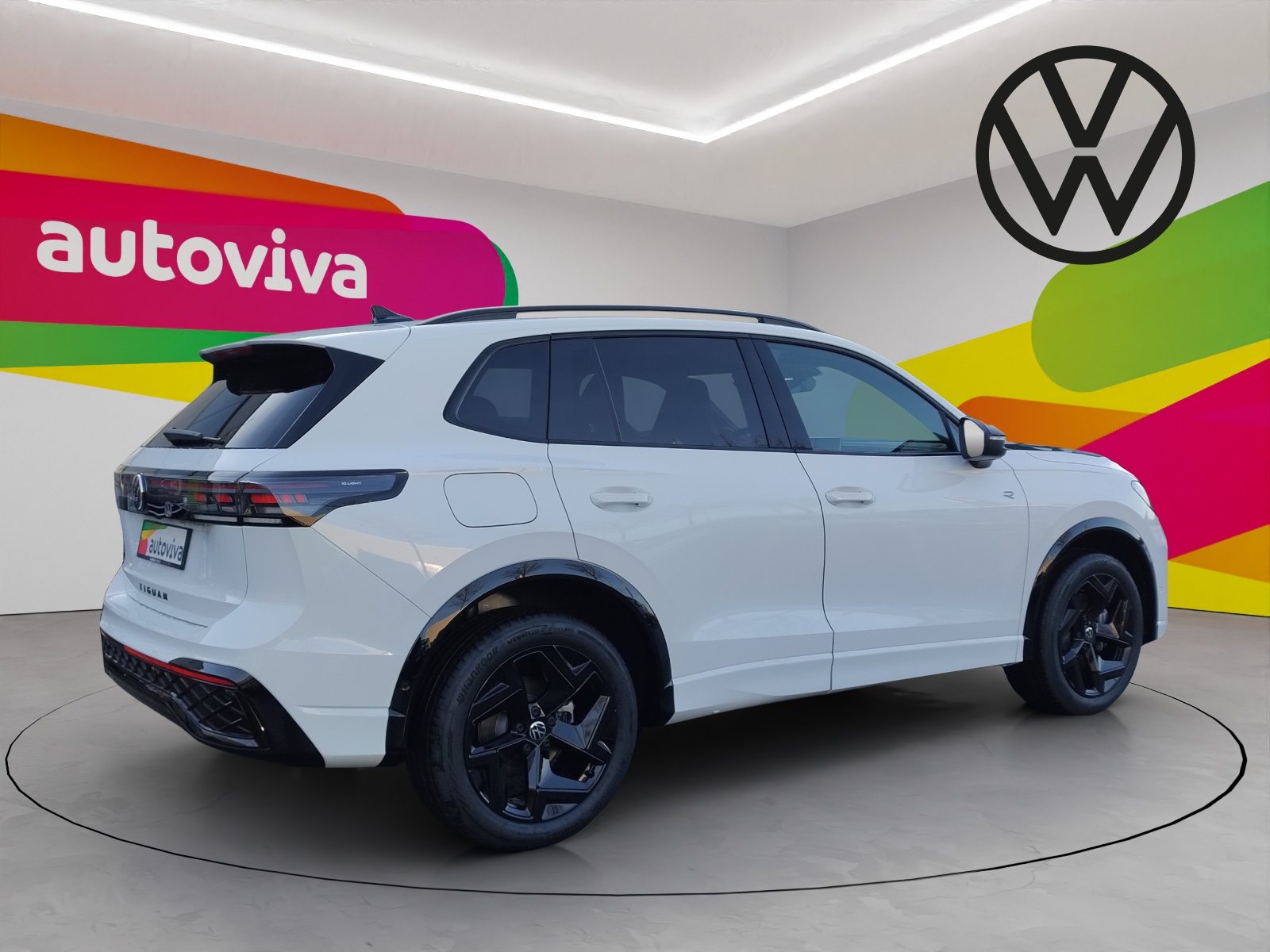 VW Tiguan R-Line, Benzin, Occasion / Gebraucht, Automatik - 3