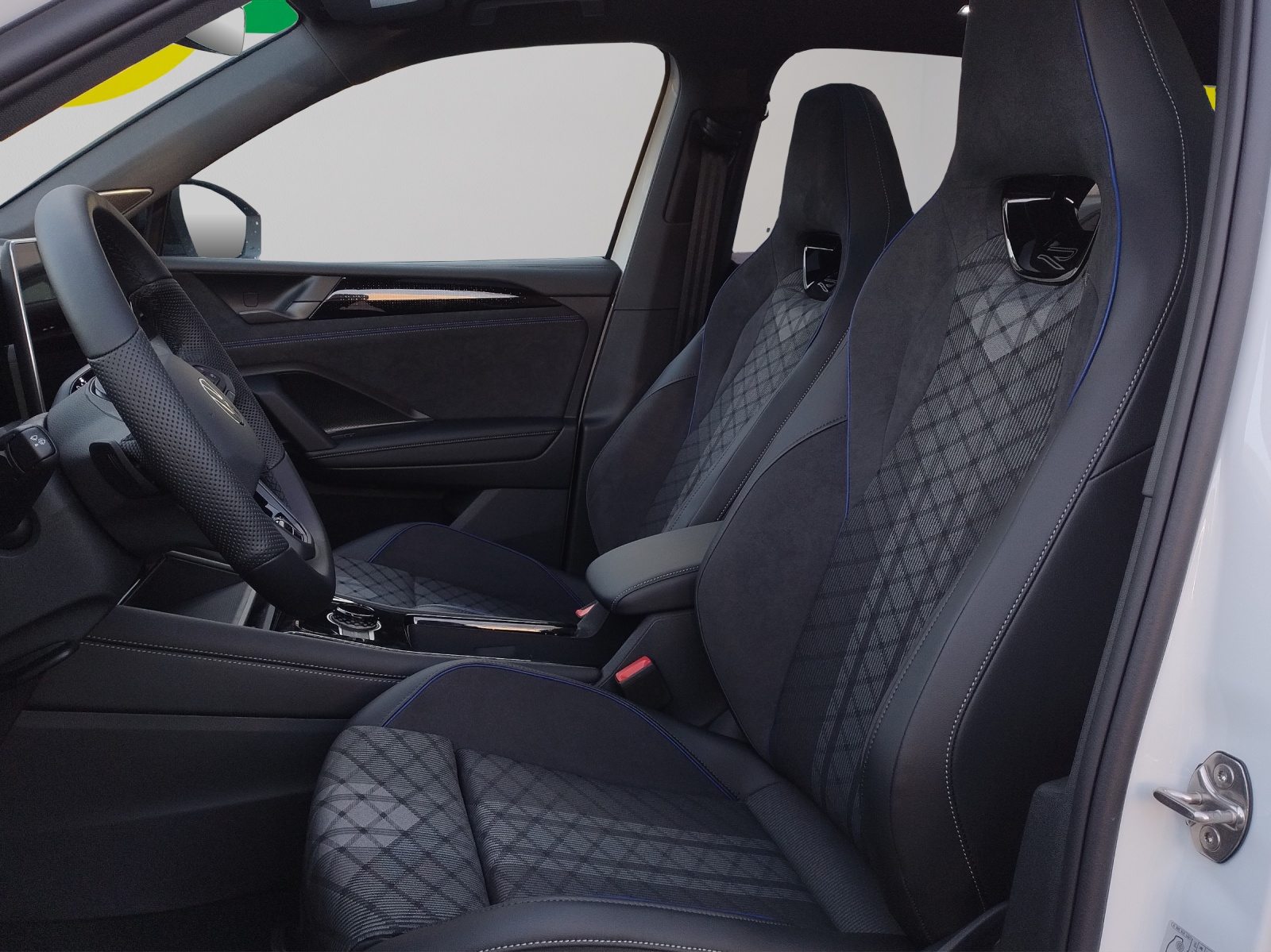VW Tiguan R-Line, Benzin, Occasion / Gebraucht, Automatik - 5