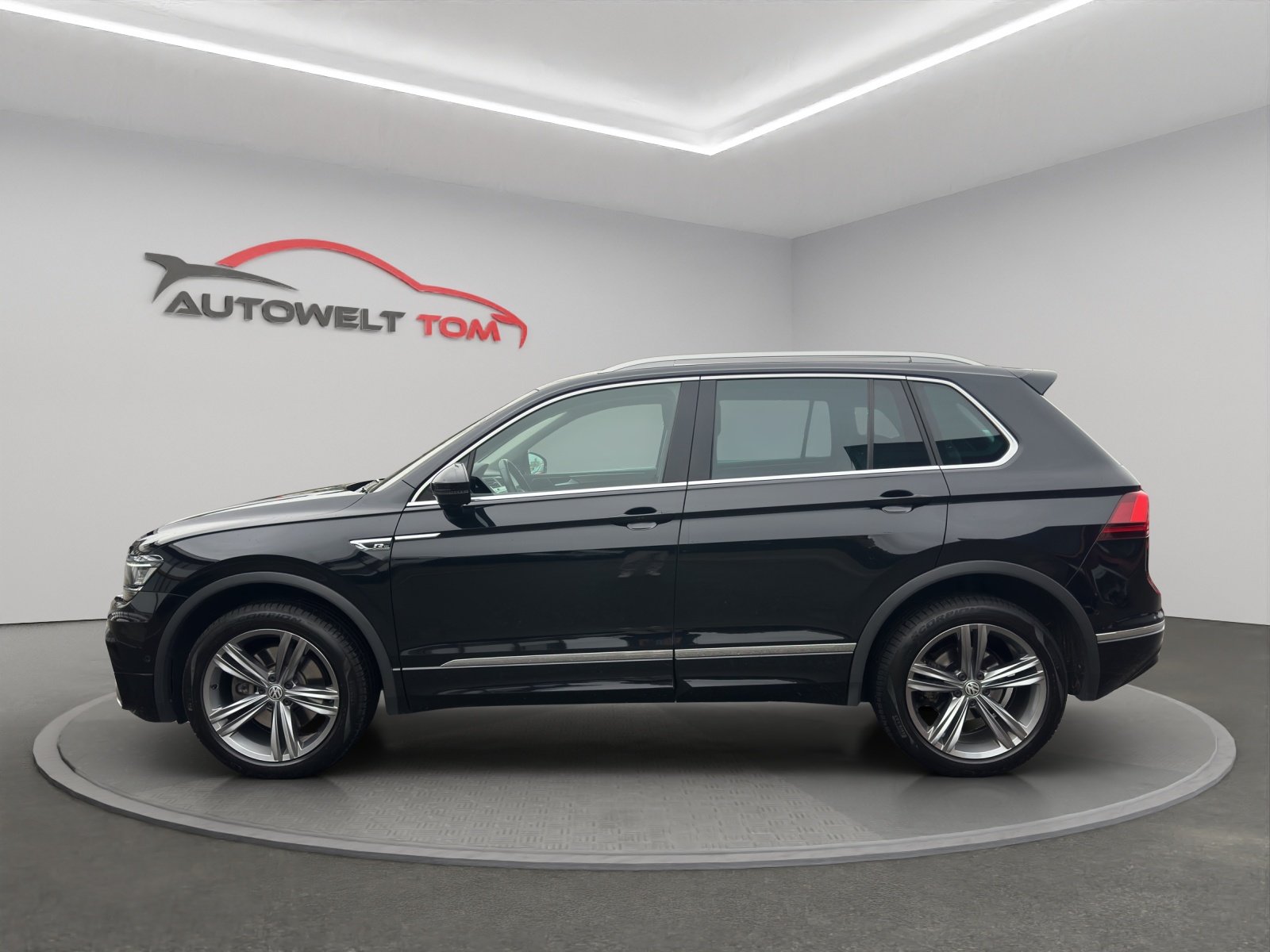 VW Tiguan 2.0TSI Highline R-Line 4Motion DSG, Benzina, Occasioni / Usate, Automatico - 2