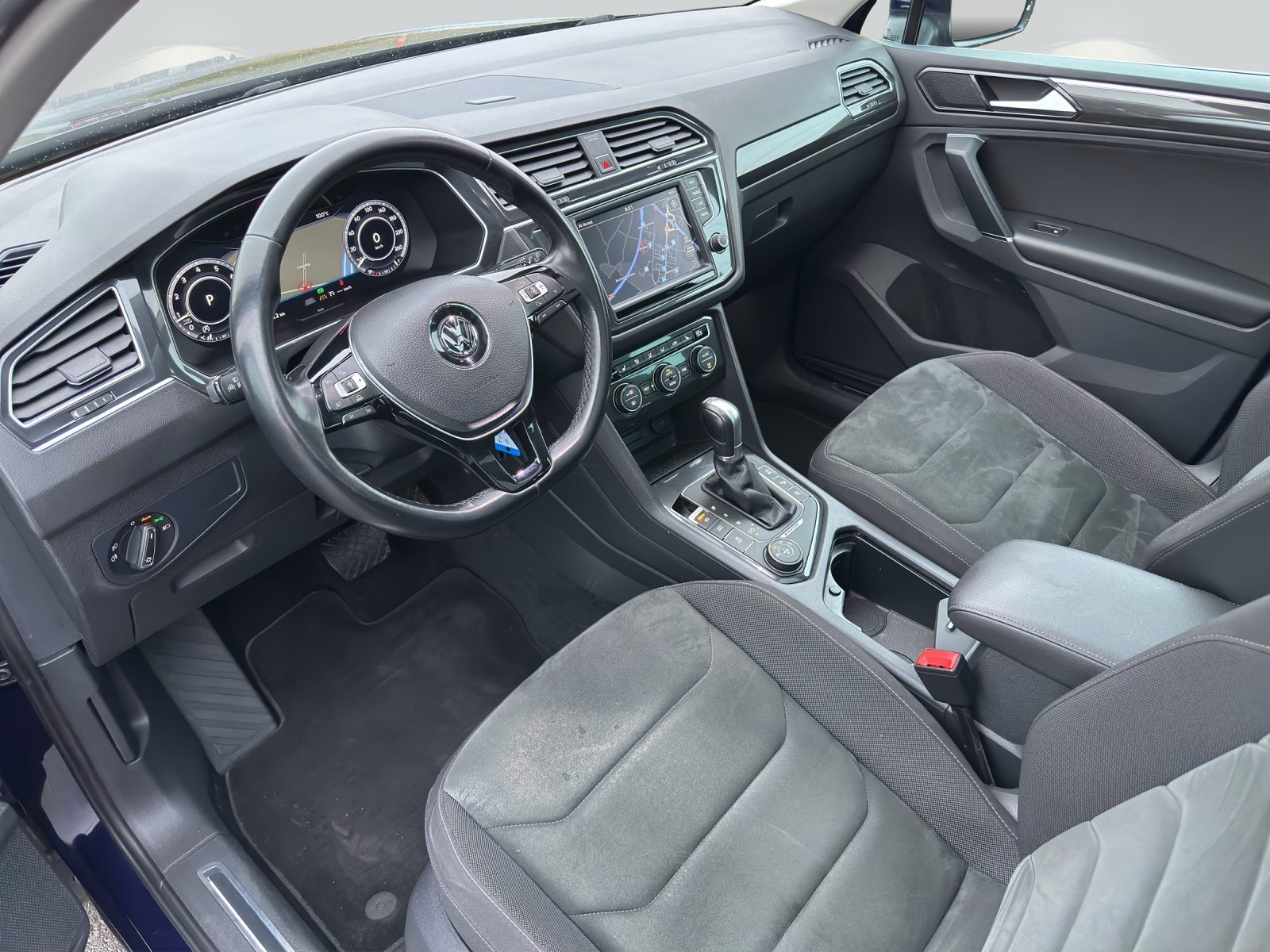VW NEW Tiguan Highline, Petrol, Second hand / Used, Automatic - 5