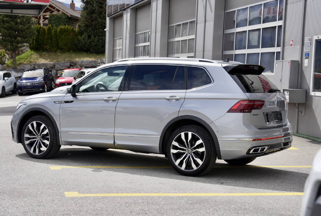 VW Tiguan Allspace 2.0 TSI R-Line DSG, Benzina, Occasioni / Usate, Automatico - 5