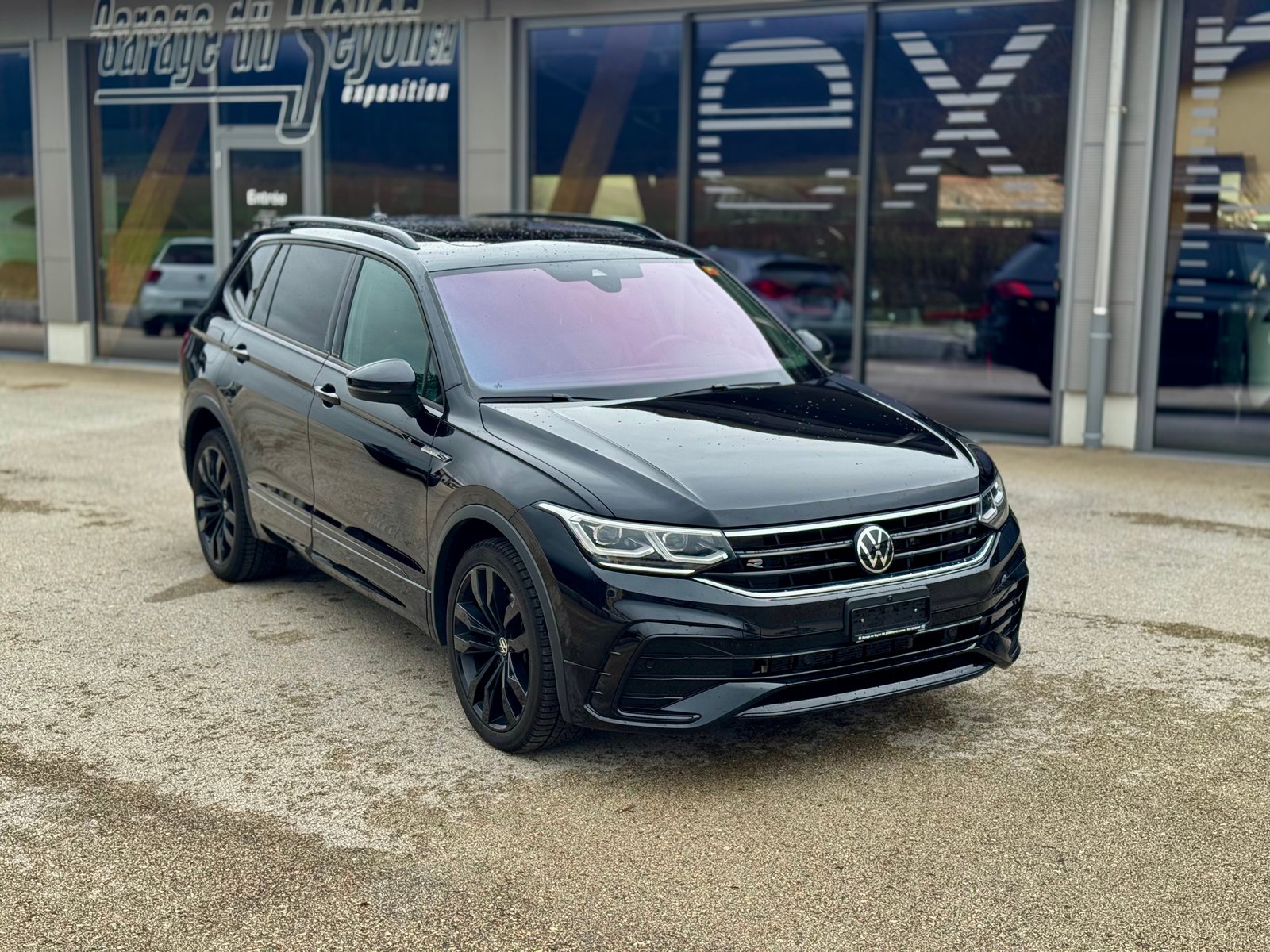 VW Tiguan Allspace 2.0TSI R-Line 4Motion DSG, Benzin, Occasion / Gebraucht, Automatik - 4