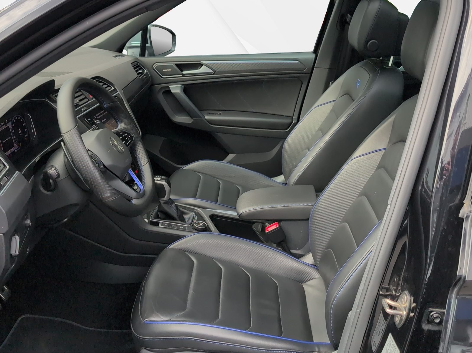 VW Tiguan R, Essence, Occasion / Utilisé, Automatique - 6