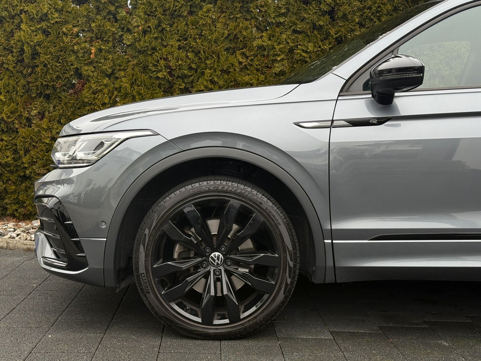 VW Tiguan Allspace 2.0TSI R-Line 4Motion DSG / CH-Fahrzeug /, Benzin, Occasion / Gebraucht, Automatik - 7
