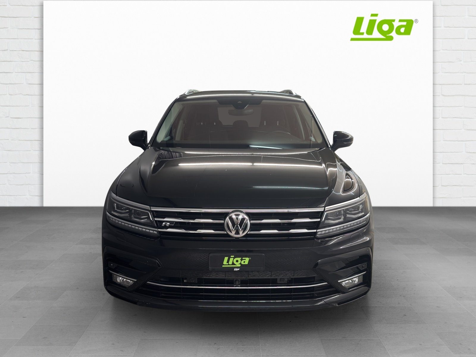 VW Tiguan Allspace 2.0 TSI Highline DSG, Petrol, Second hand / Used, Automatic - 3