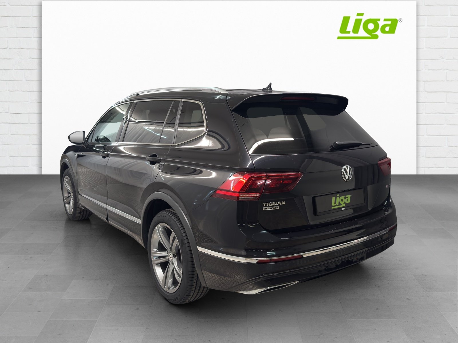 VW Tiguan Allspace 2.0 TSI Highline DSG, Petrol, Second hand / Used, Automatic - 4