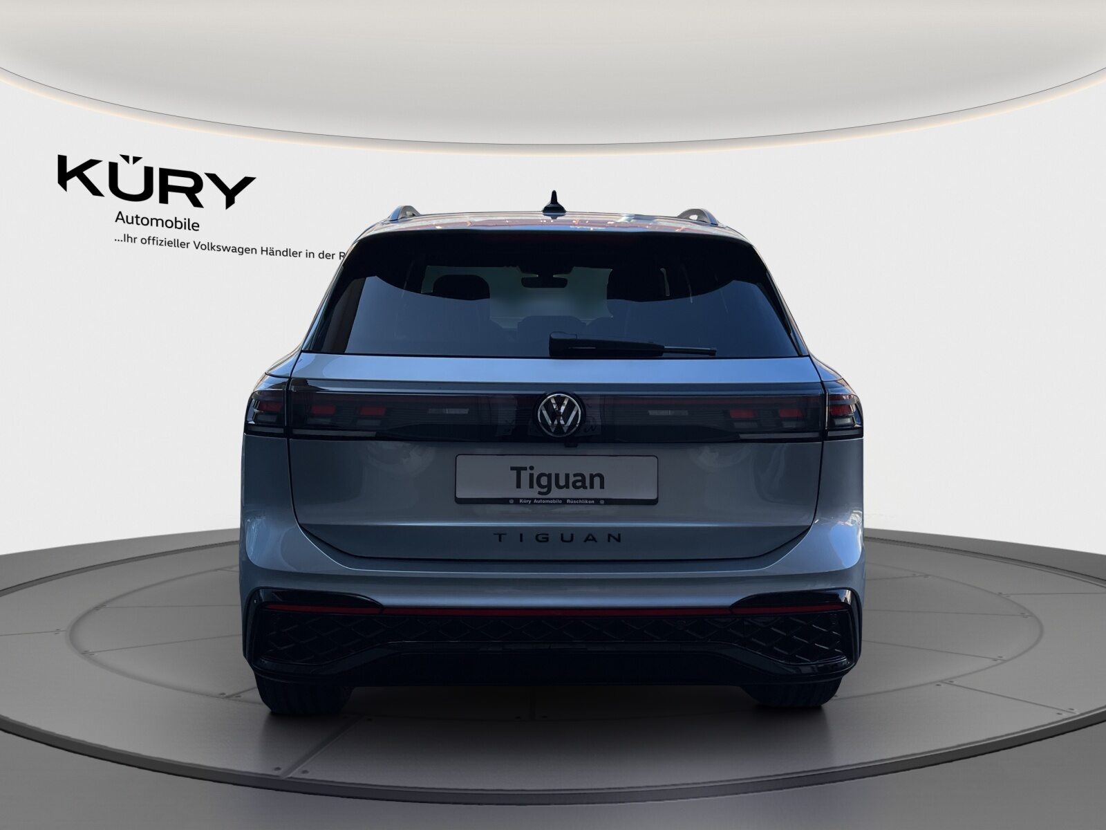 VW Tiguan R-Line, Petrol, Second hand / Used, Automatic - 6