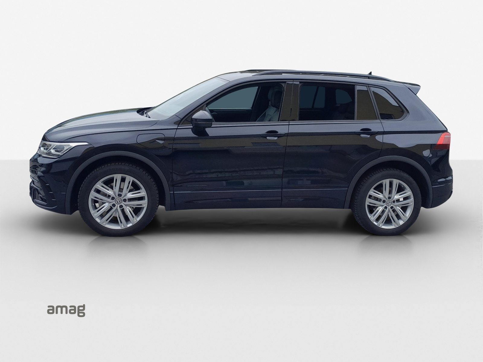 VW Tiguan R-Line SELECTION PHEV, Full-Hybrid Petrol/Electric, Second hand / Used, Automatic - 2