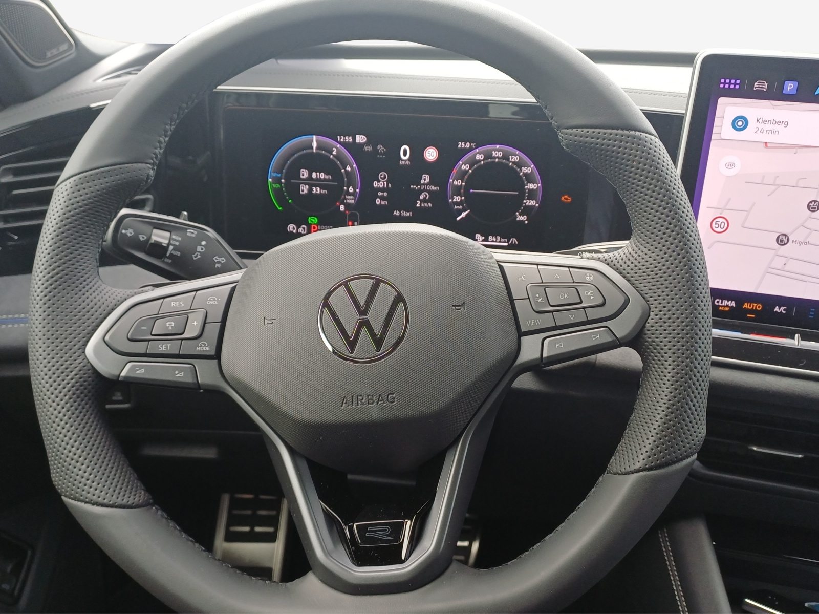 VW Tiguan R-Line, Voll-Hybrid Benzin/Elektro, Occasion / Gebraucht, Automatik - 6