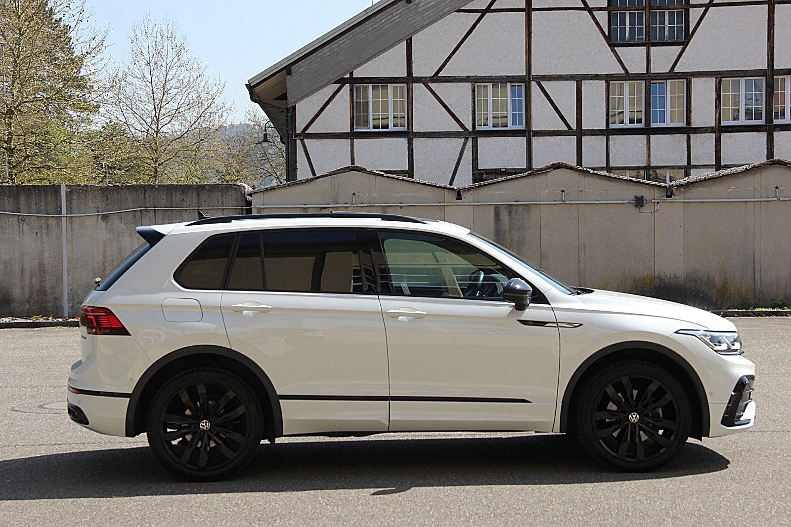 VW Tiguan 2.0 TDI SCR R-Line 4Motion DSG, Diesel, Second hand / Used, Automatic - 6