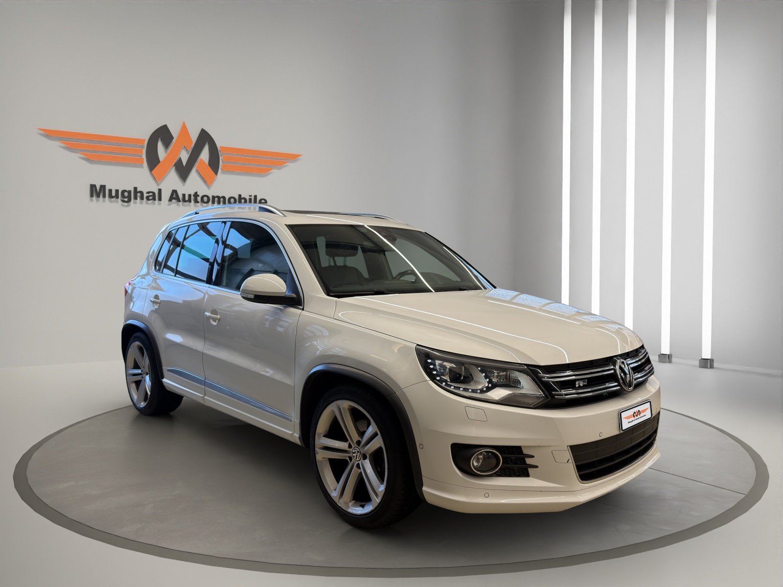 VW Tiguan 2.0 TSI SportStyle 4Motion DSG, Essence, Occasion / Utilisé, Automatique - 3