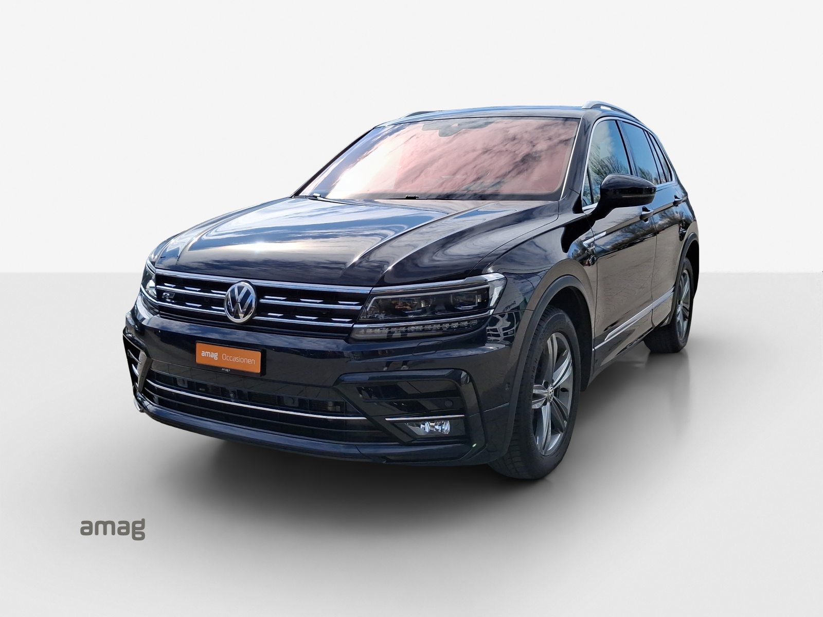 VW Tiguan Highline, Petrol, Second hand / Used, Automatic - 2