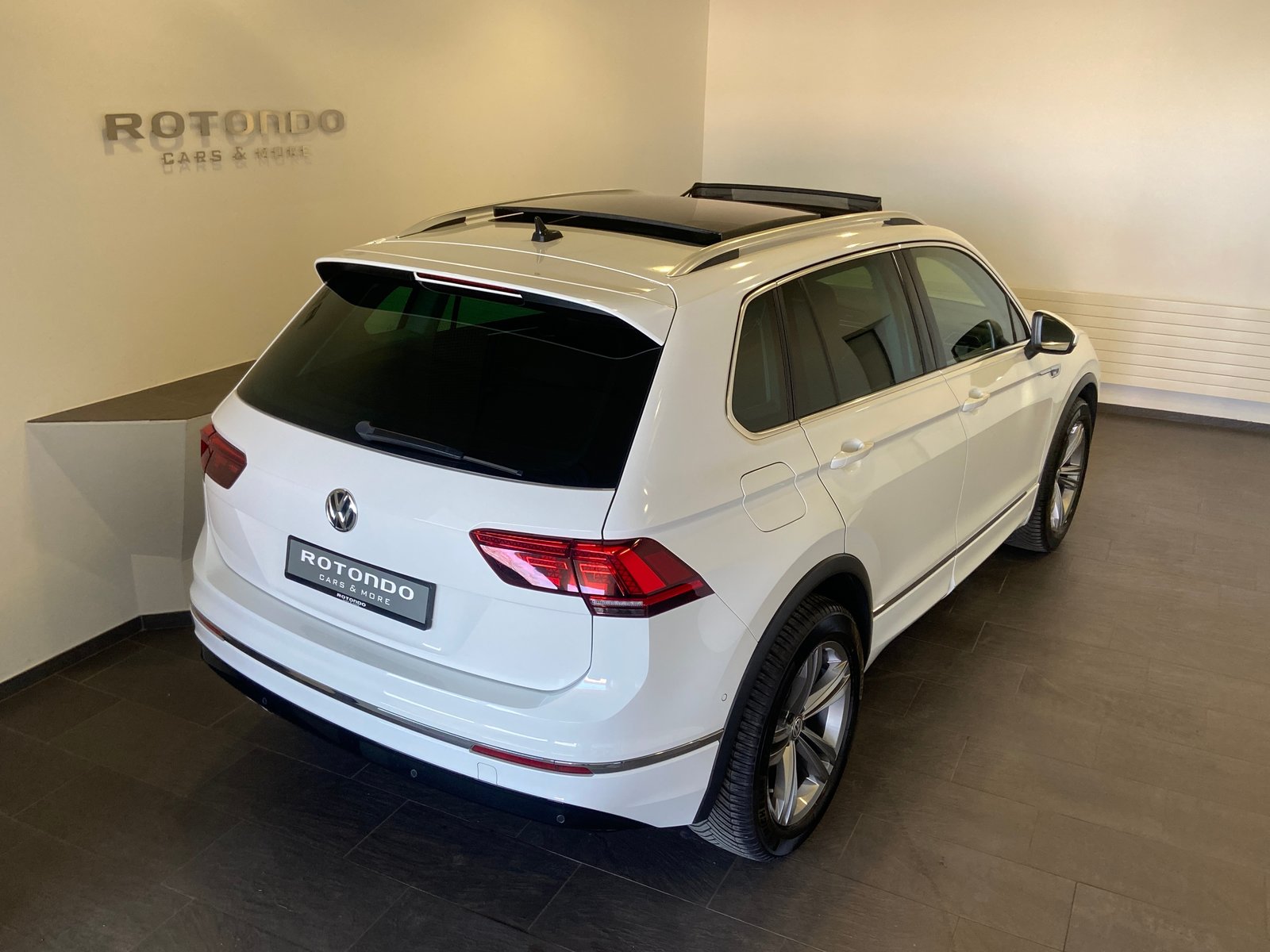 VW Tiguan 2.0 TDI SCR R-Line Highline 4Motion DSG, Diesel, Occasioni / Usate, Automatico - 3