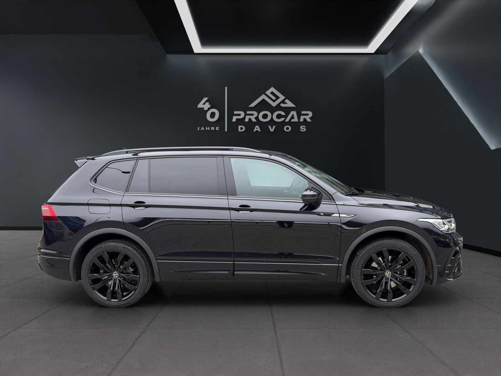 VW Tiguan Allspace 2.0 TSI R-Line DSG, Benzina, Occasioni / Usate, Automatico - 2