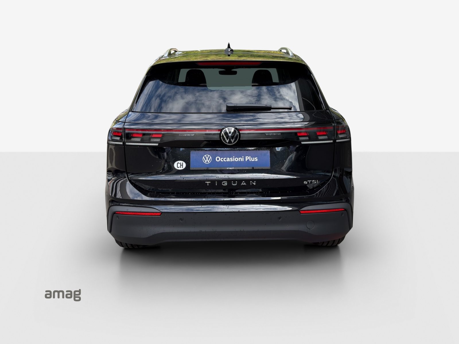 VW Tiguan UNITED, Petrol, Second hand / Used, Automatic - 4