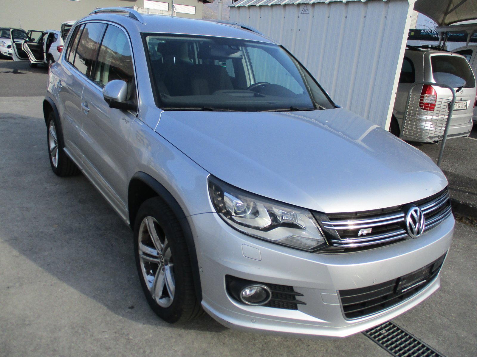VW Tiguan 2.0 TSI R-Line Design 4Motion DSG, Benzin, Occasion / Gebraucht, Automatik - 3