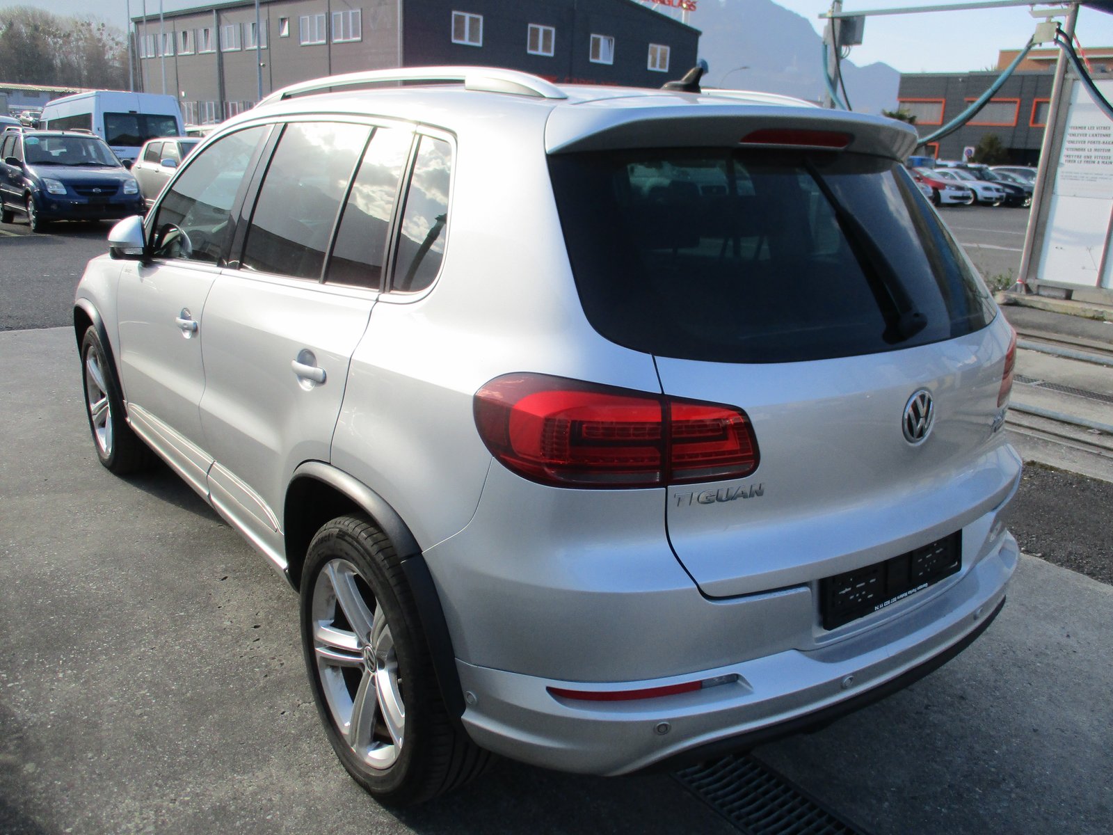 VW Tiguan 2.0 TSI R-Line Design 4Motion DSG, Benzin, Occasion / Gebraucht, Automatik - 5