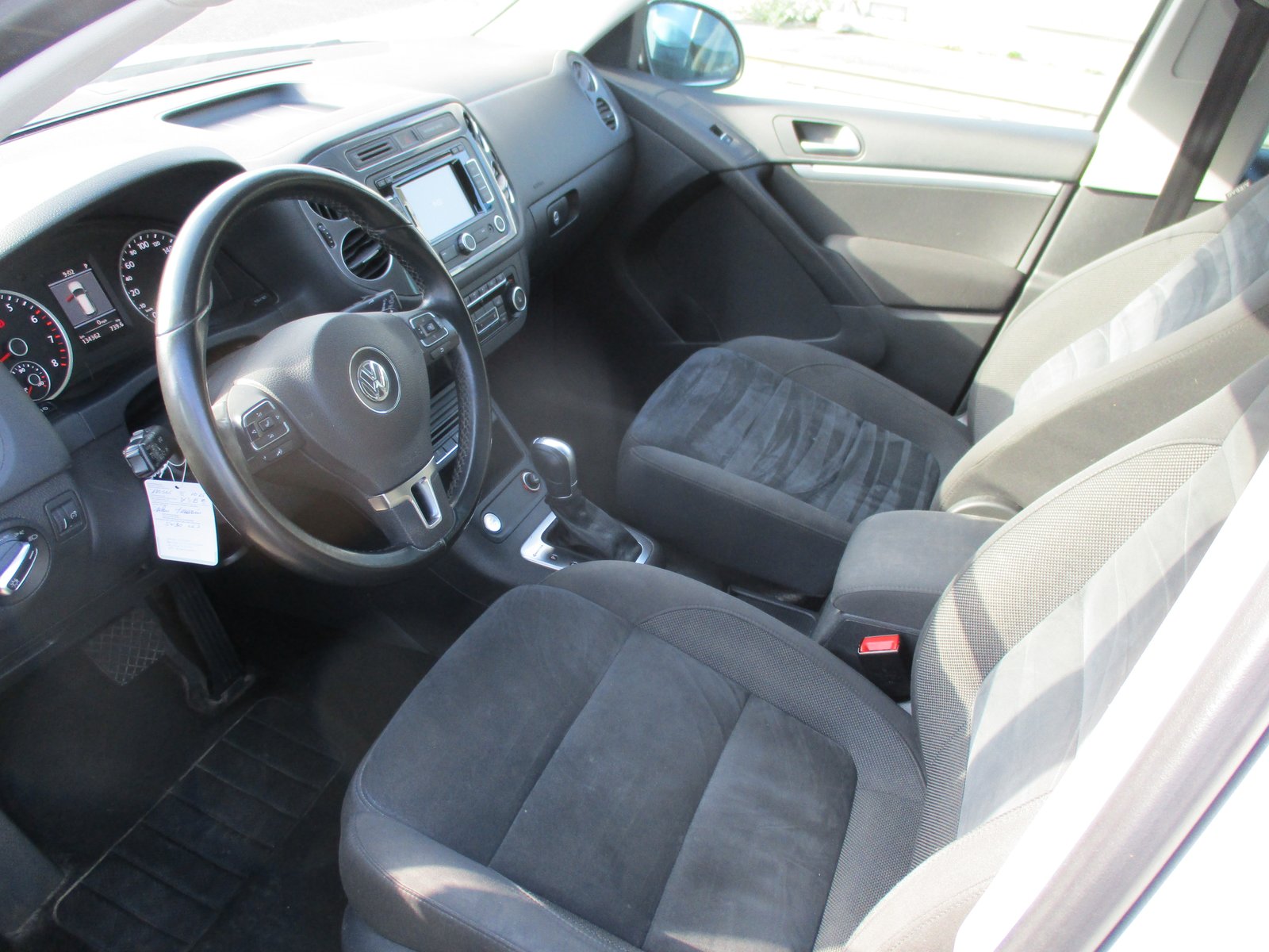 VW Tiguan 2.0 TSI R-Line Design 4Motion DSG, Benzin, Occasion / Gebraucht, Automatik - 6
