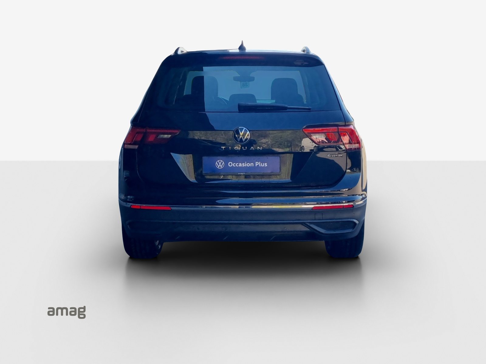 VW Tiguan Life, Petrol, Second hand / Used, Automatic - 4