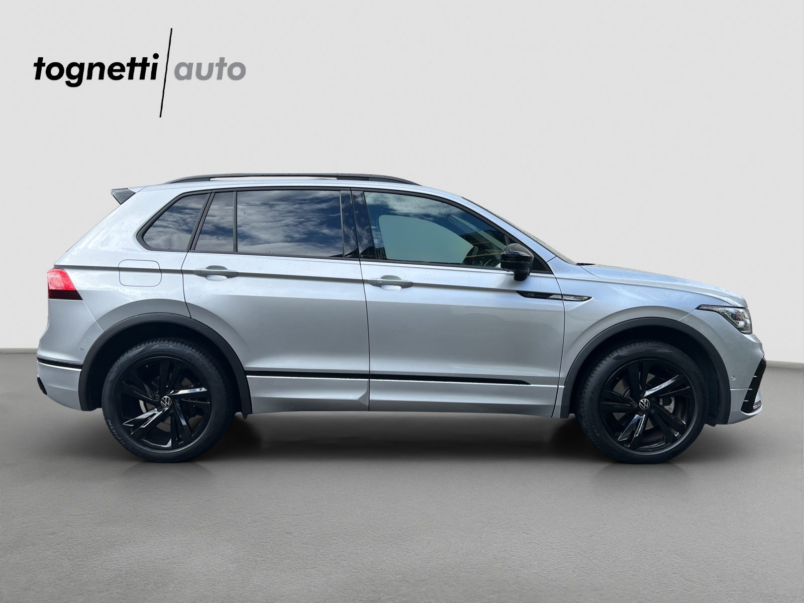 VW Tiguan R-Line SELECTION, Diesel, Occasion / Utilisé, Automatique - 3