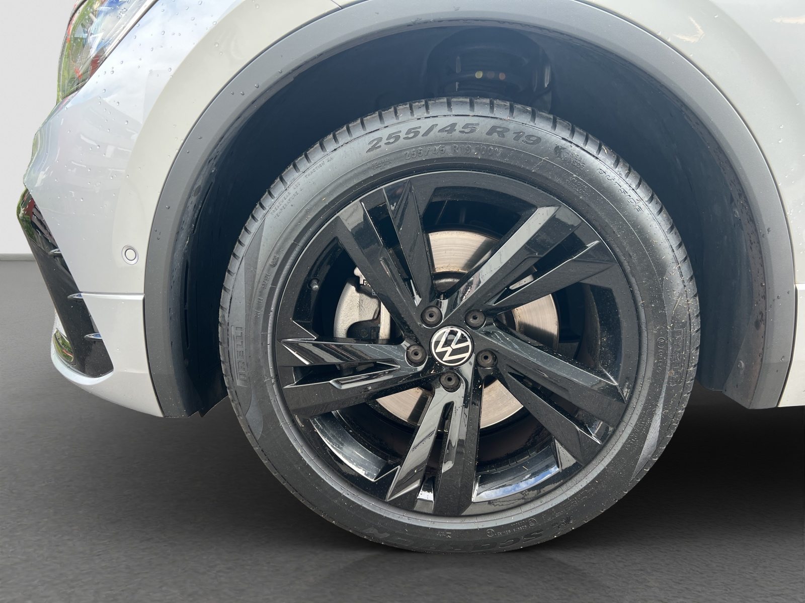 VW Tiguan R-Line SELECTION, Diesel, Occasion / Utilisé, Automatique - 5