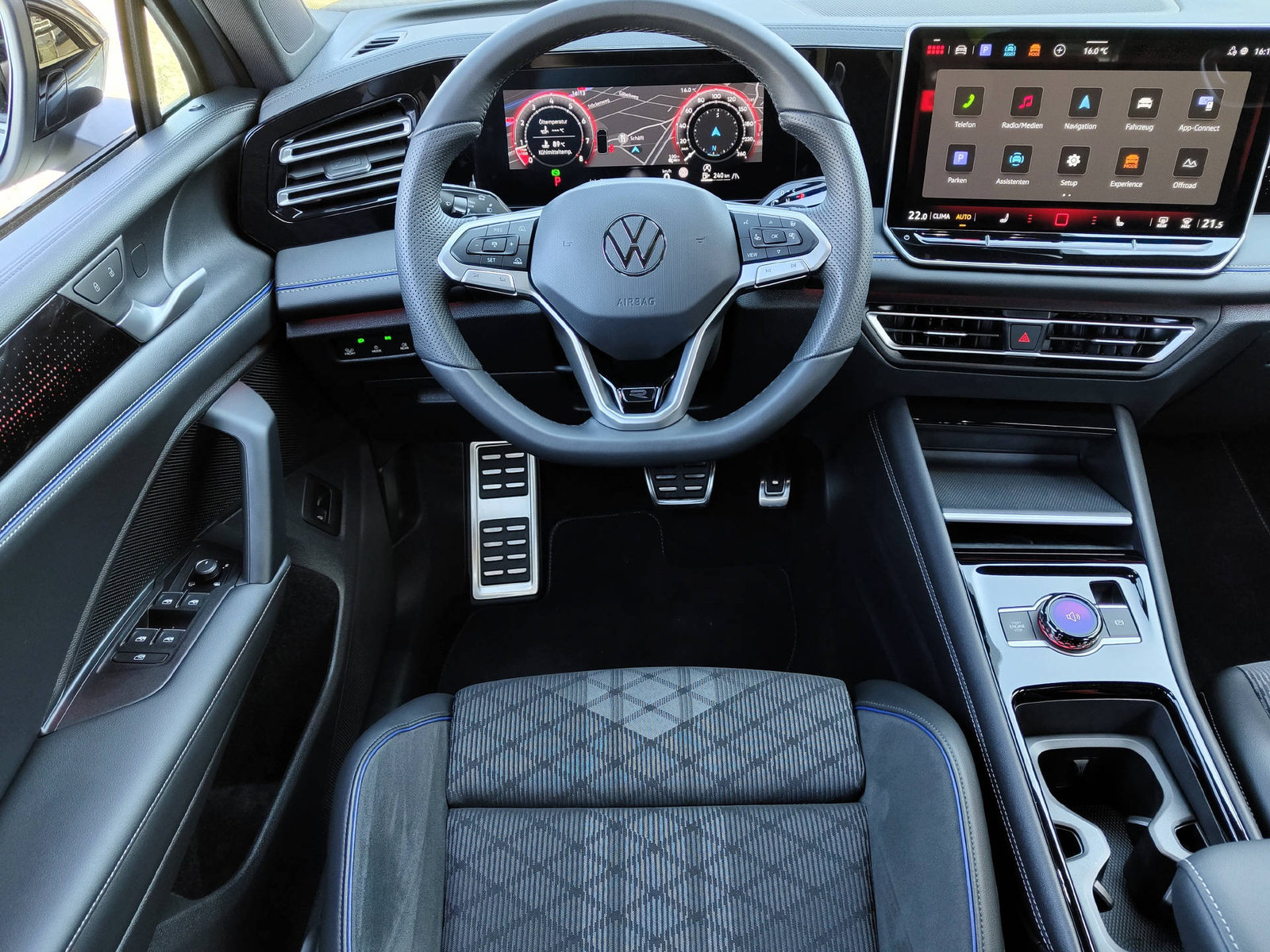 VW Tiguan 2.0 TSI R-Line DSG 4Motion, Essence, Occasion / Utilisé, Automatique - 5