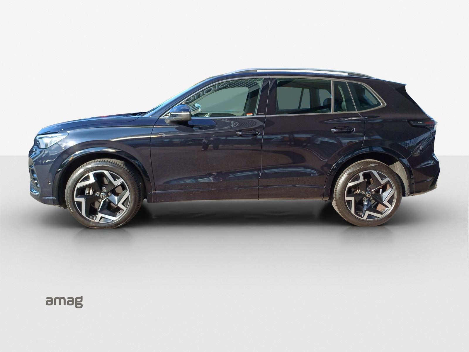 VW Tiguan R-Line, Diesel, Second hand / Used, Automatic - 2