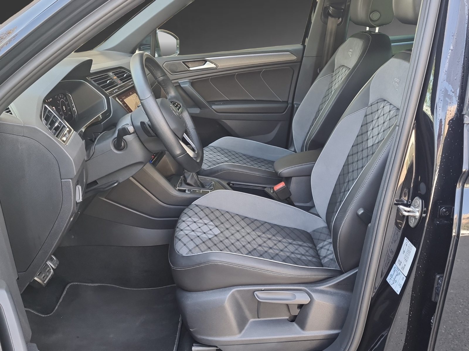 VW Tiguan R-Line SELECTION PHEV, Hybride Integrale Benzina/Elettrica, Occasioni / Usate, Automatico - 6