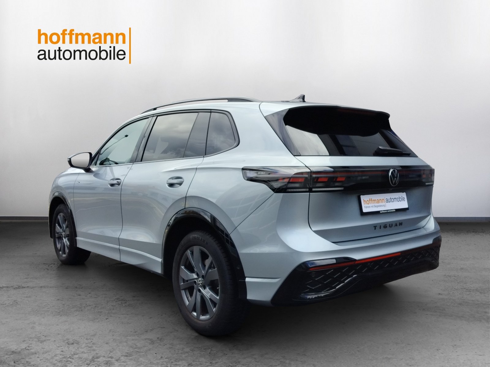 VW Tiguan 1.5 TSI evo2 mHEV R-Line DSG, Mild-Hybrid Petrol/Electric, Second hand / Used, Automatic - 6