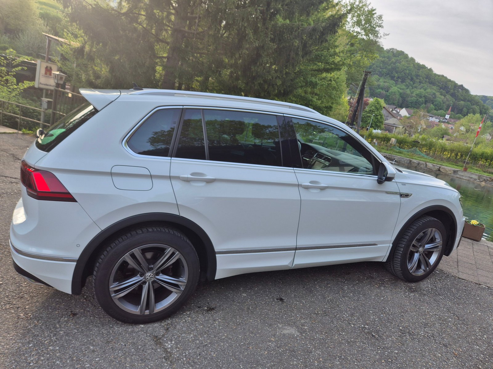 VW Tiguan 2.0TSI Highline 4Motion DSG, Essence, Occasion / Utilisé, Automatique - 6