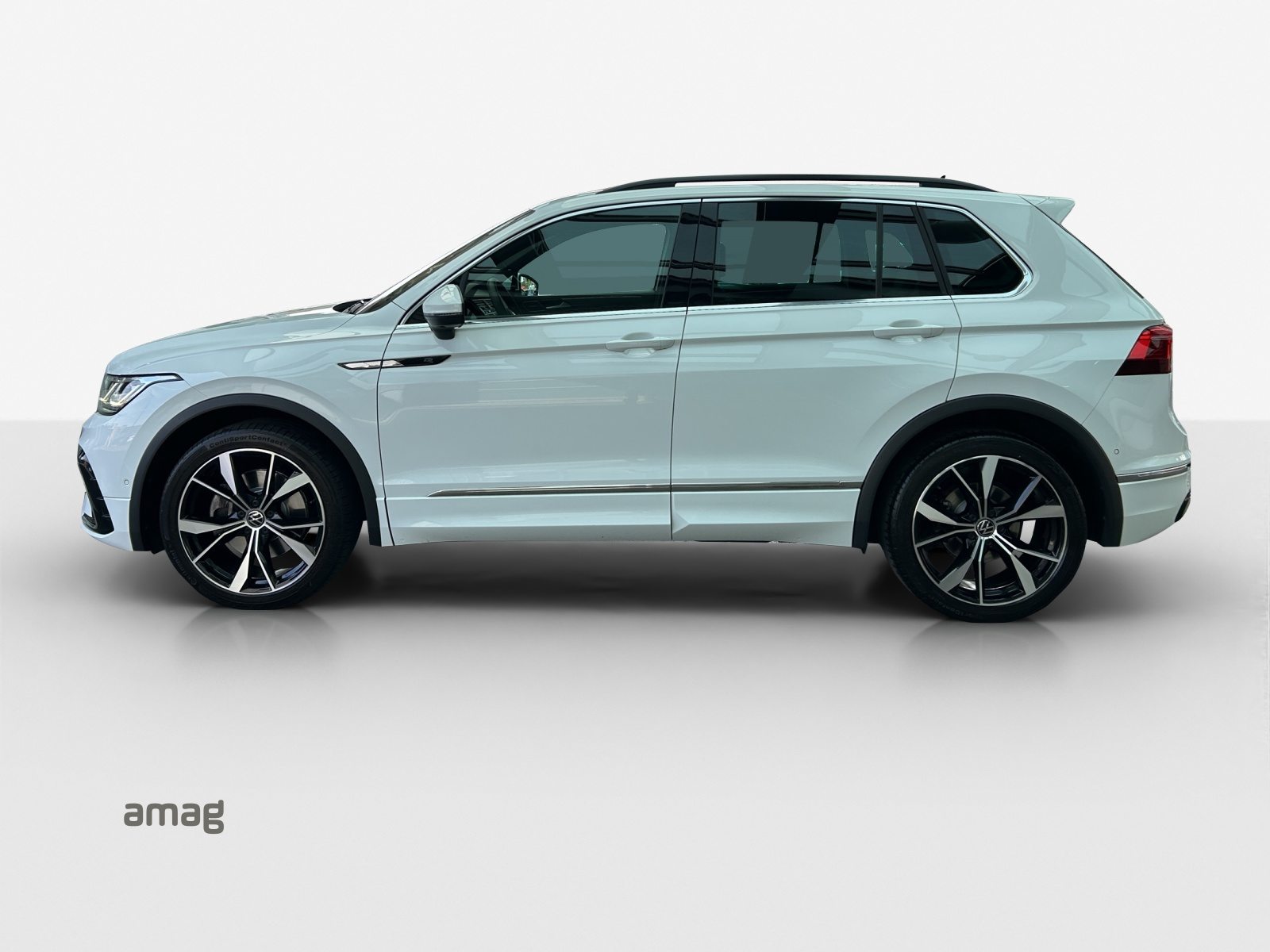 VW Tiguan R-Line, Petrol, Second hand / Used, Automatic - 2