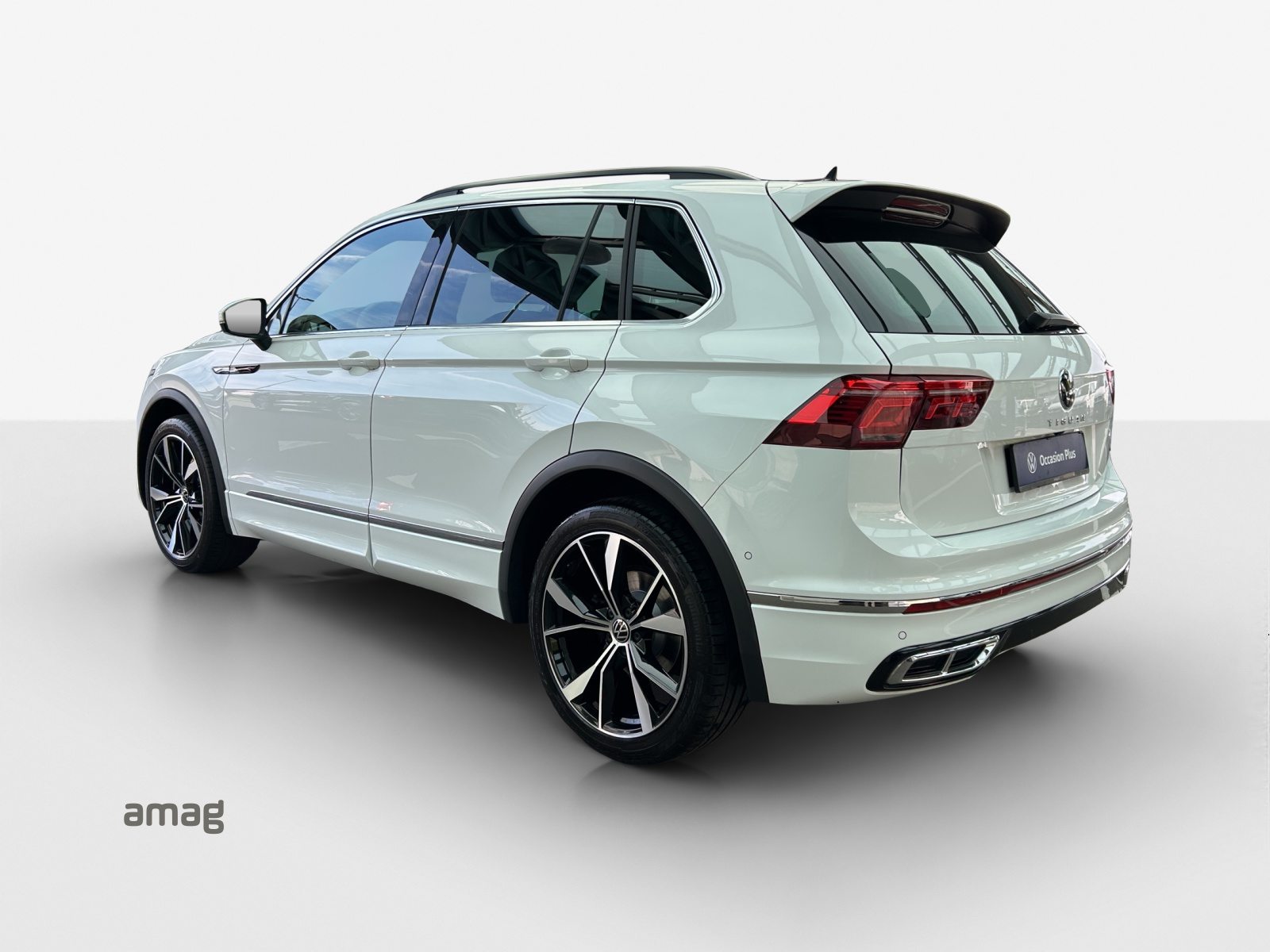 VW Tiguan R-Line, Petrol, Second hand / Used, Automatic - 3