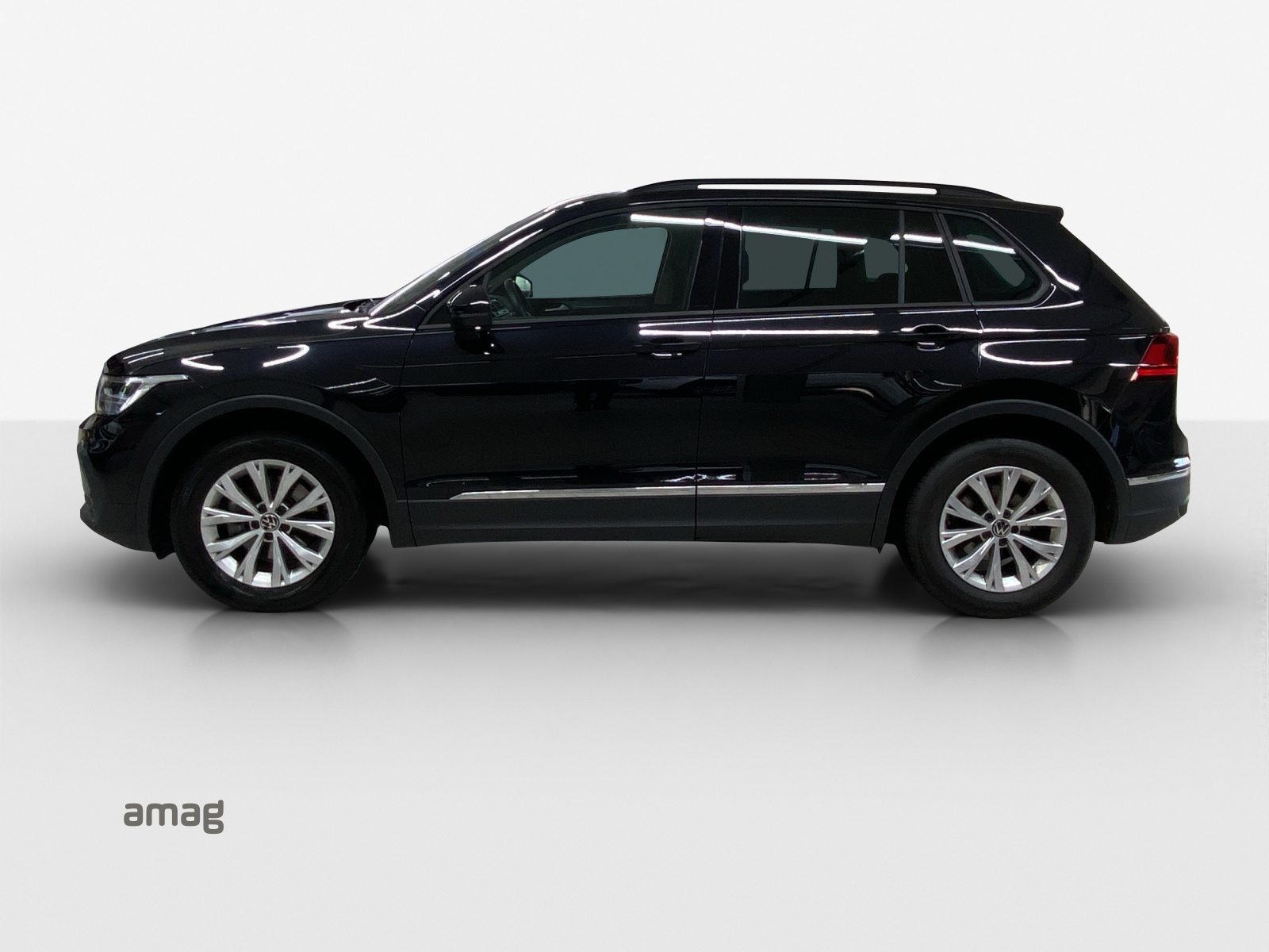 VW Tiguan Life, Benzina, Occasioni / Usate, Automatico - 2