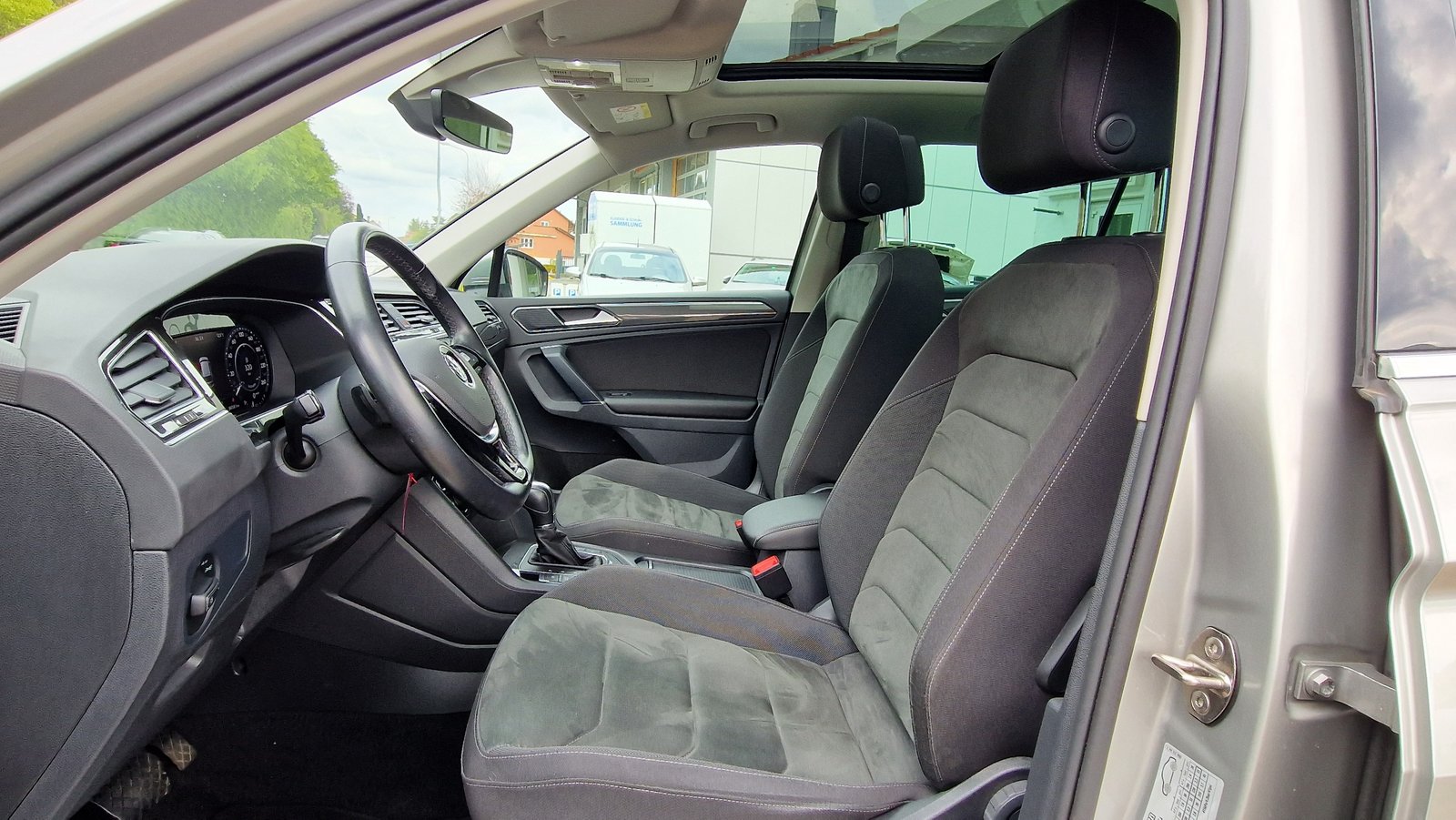 VW Tiguan 2.0 TDI Highline SCR DSG, Diesel, Occasion / Utilisé, Automatique - 5