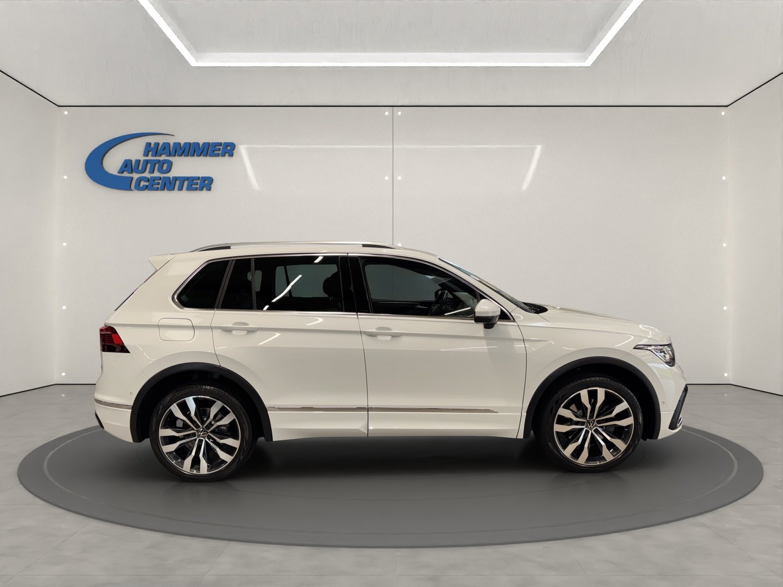 VW Tiguan 1.4 TSI PHEV R-Line DSG 2WD, Plug-in-Hybrid Benzin/Elektro, Occasion / Gebraucht, Automatik - 6