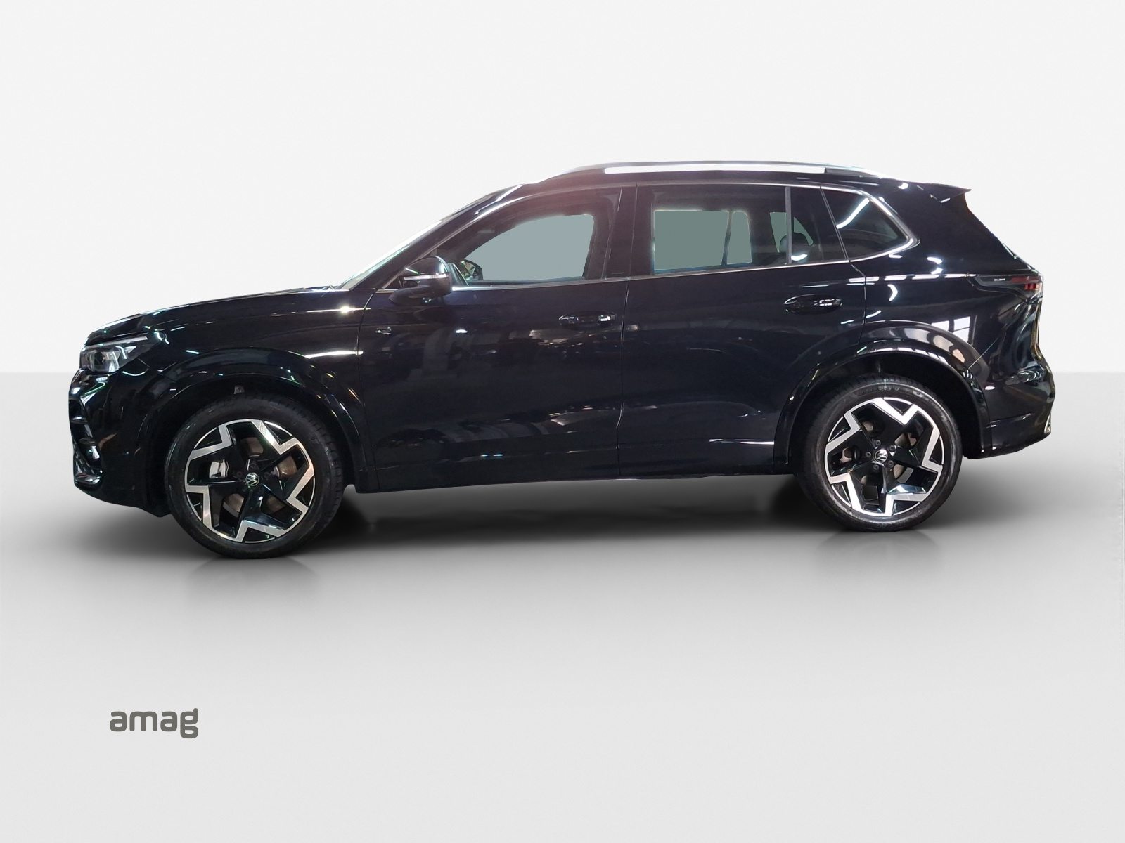 VW Tiguan R-Line, Diesel, Second hand / Used, Automatic - 2