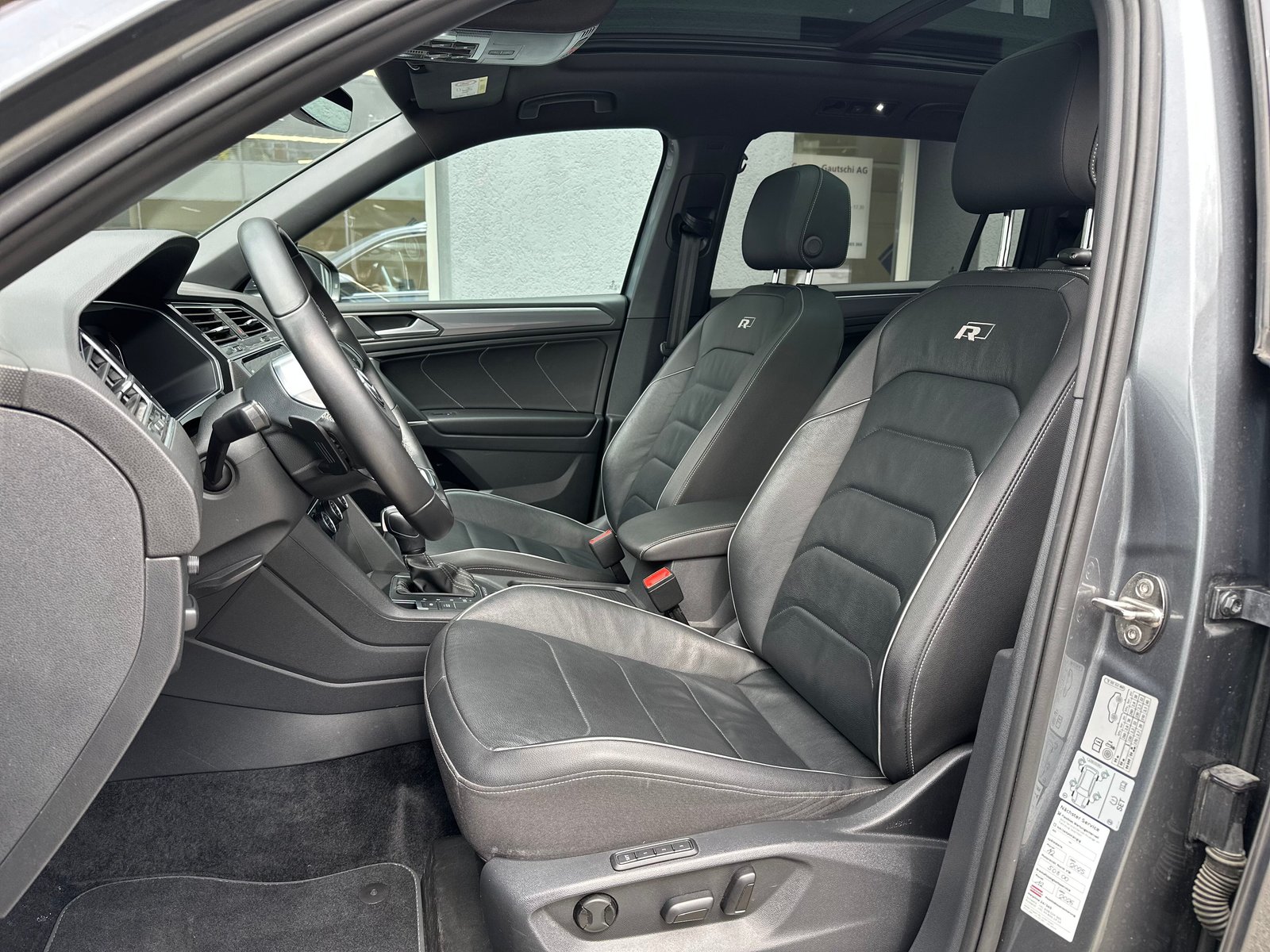 VW Tiguan Allspace 2.0TSI Highline 4Motion DSG, Petrol, Second hand / Used, Automatic - 5