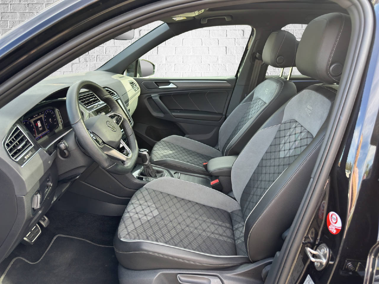 VW Tiguan 2.0 TSI R-Line DSG, Essence, Occasion / Utilisé, Automatique - 7