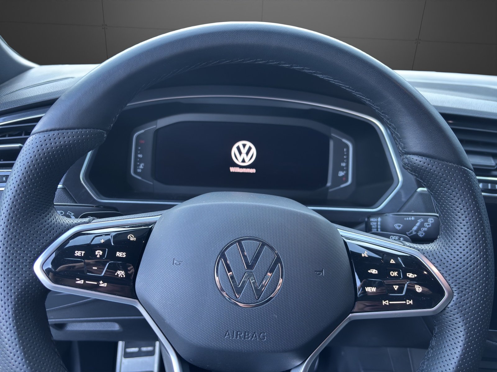 VW Tiguan Allspace 2.0TSI R-Line 4Motion DSG, Benzina, Occasioni / Usate, Automatico - 5