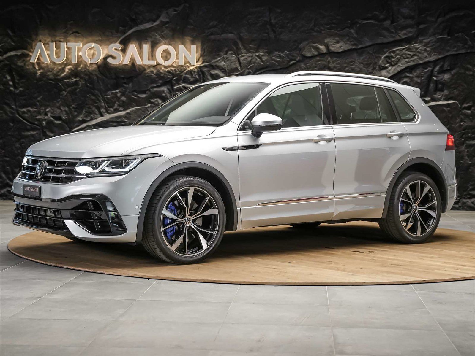 VW Tiguan 2.0TSI R 4Motion DSG *20 Felgen*Lenkradheizung*Ass, Petrol, Second hand / Used, Automatic - 2