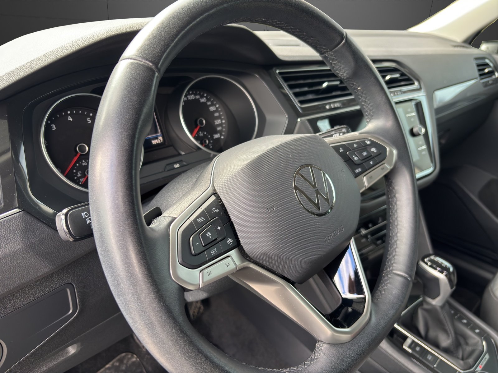 VW Tiguan 2.0TSI Life 4Motion DSG, Petrol, Second hand / Used, Automatic - 5