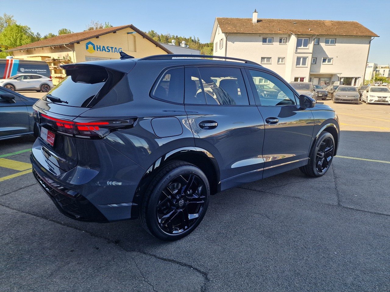 VW Tiguan R-Line, Benzina, Occasioni / Usate, Automatico - 6