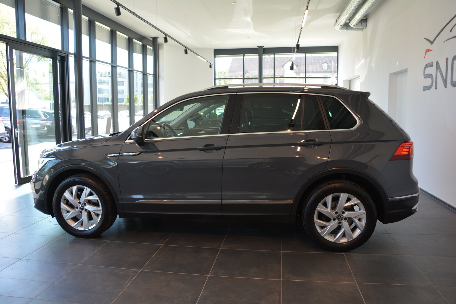 VW Tiguan 2.0TSI Elegance 4Motion DSG, Benzina, Occasioni / Usate, Automatico - 3