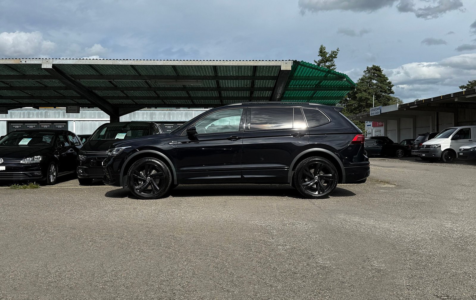VW Tiguan Allspace 2.0TSI R-Line Black Style 4Motion DSG Sta, Benzin, Occasion / Gebraucht, Automatik - 3
