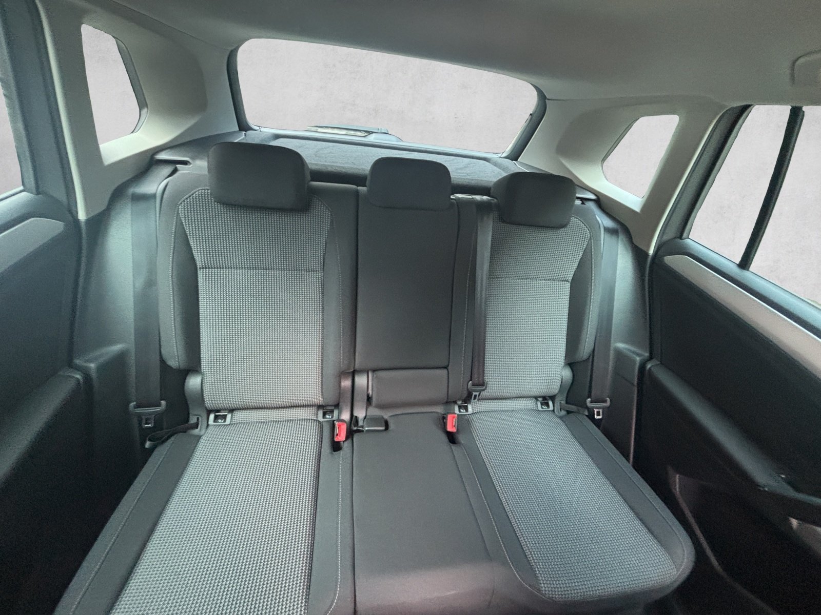 VW Tiguan 2.0 TDI SCR Trendline 4Motion DSG, Diesel, Second hand / Used, Automatic - 2